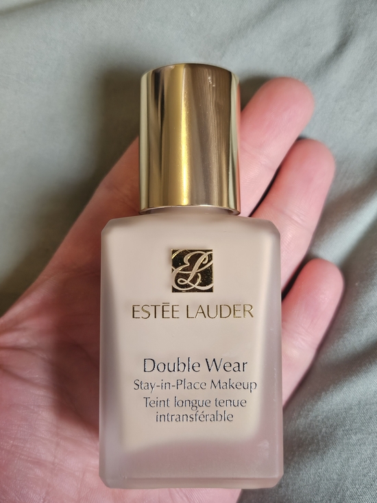 Estee Lauder Other - Estee Lauder Double Wear Foundation - 1N0, OG Formula
